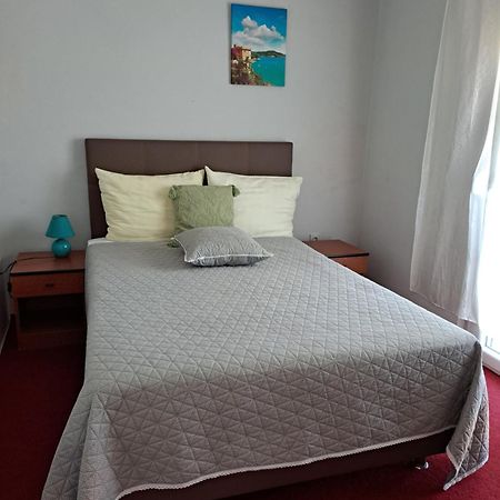 Apartmani Svitlana Sukošan Zewnętrze zdjęcie